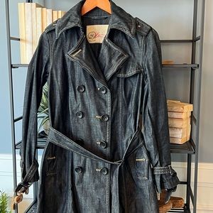 Gap Women’s Long Denim Trench Coat 🧥